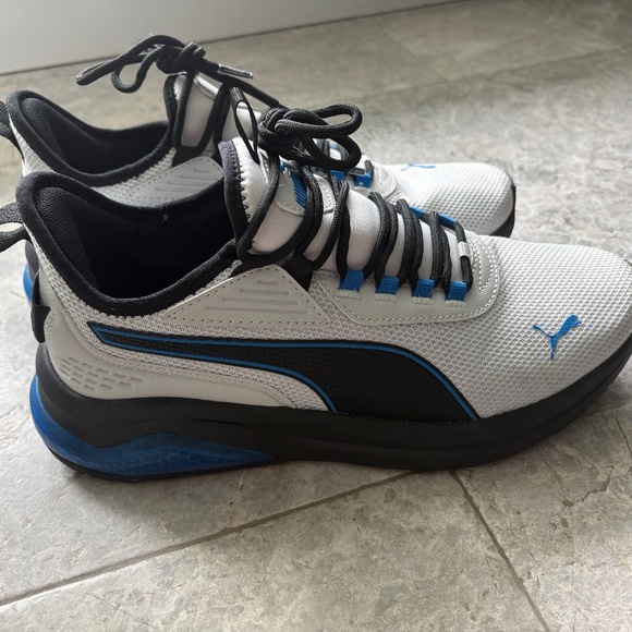 Puma Men size 8 sneakers - Picture 1 of 7